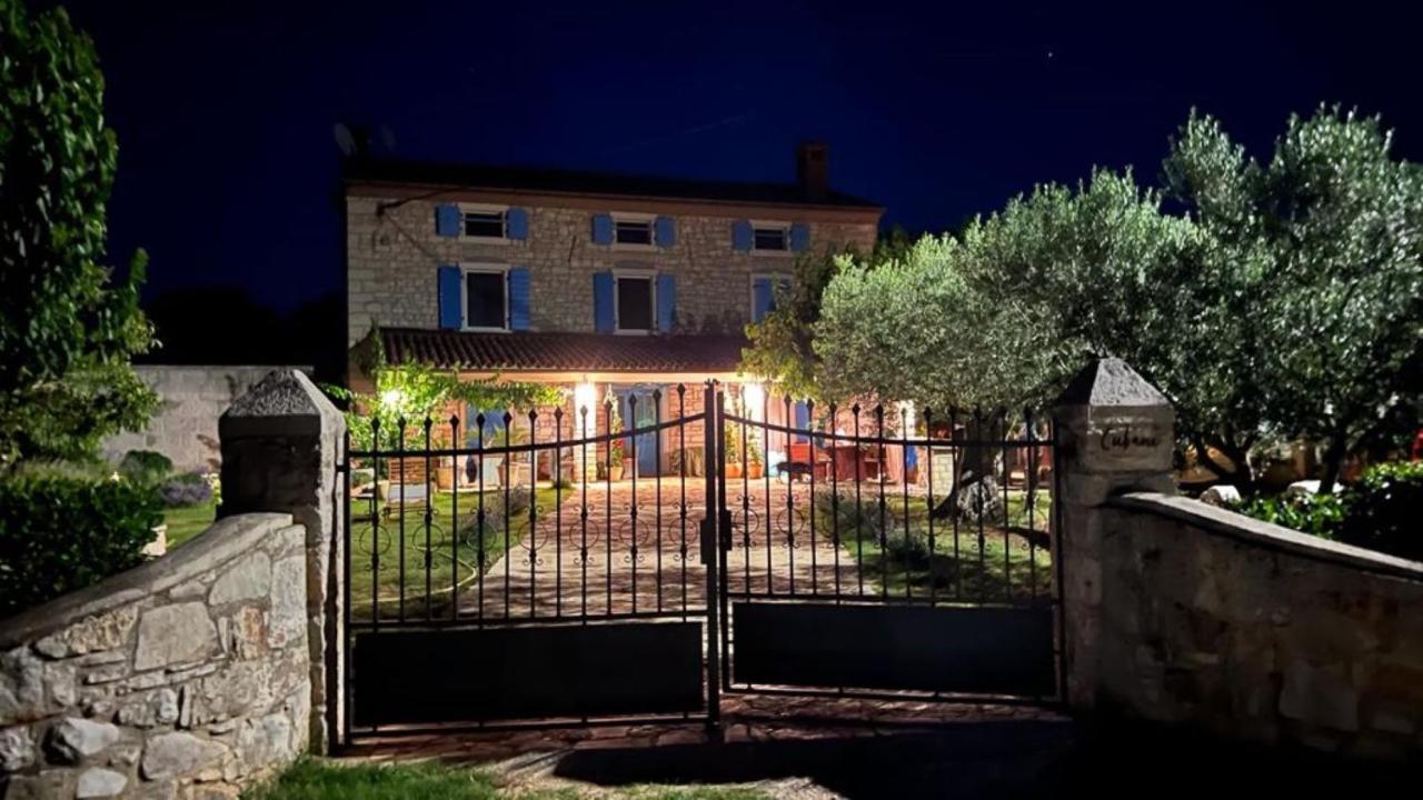 Farmhouse Cubani Bale Luaran gambar